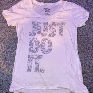 nike tshirt